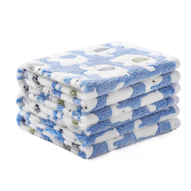 Soft Fluffy Pet Blanket – Warm Dog & Cat Bed Mat for Small Pets