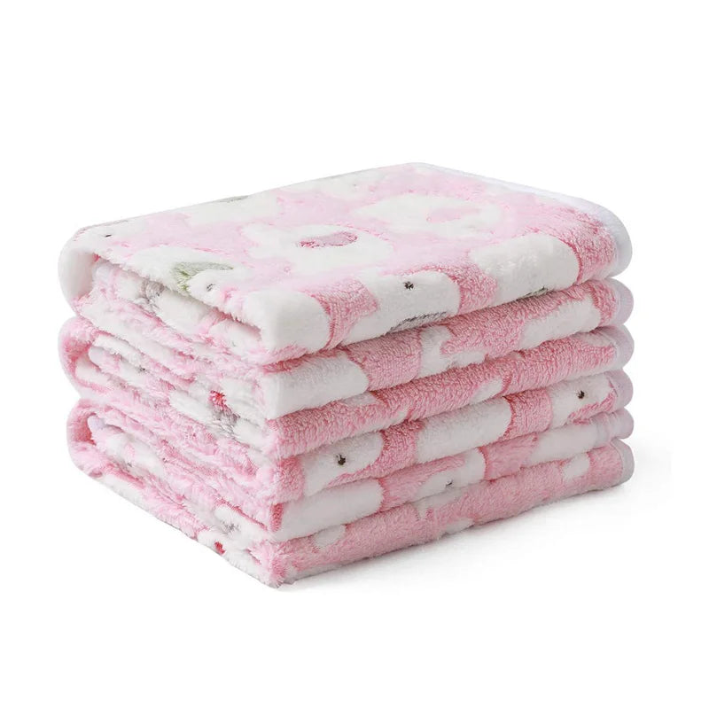Soft Fluffy Pet Blanket – Warm Dog & Cat Bed Mat for Small Pets